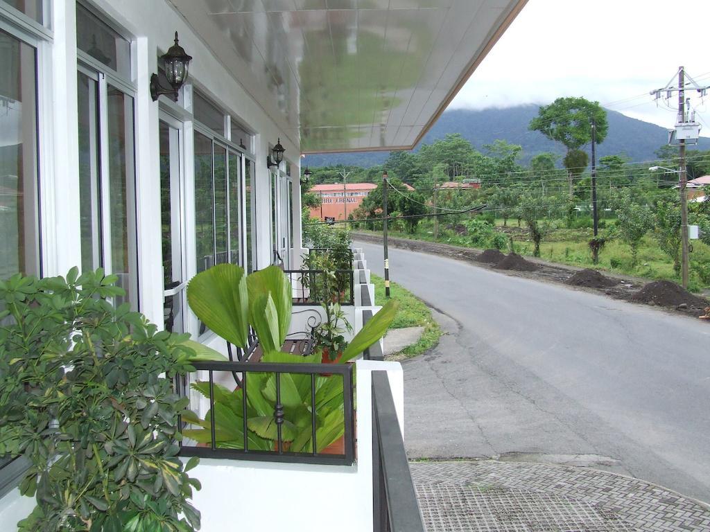 Hotel Arenal By Regina La Fortuna Bagian luar foto