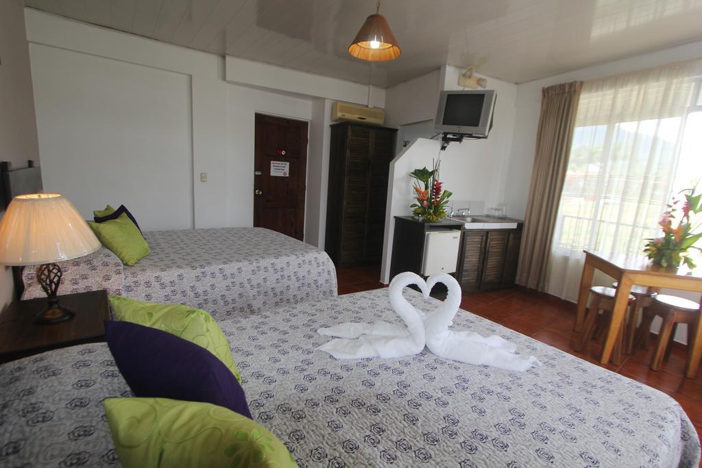 Hotel Arenal By Regina La Fortuna Bagian luar foto