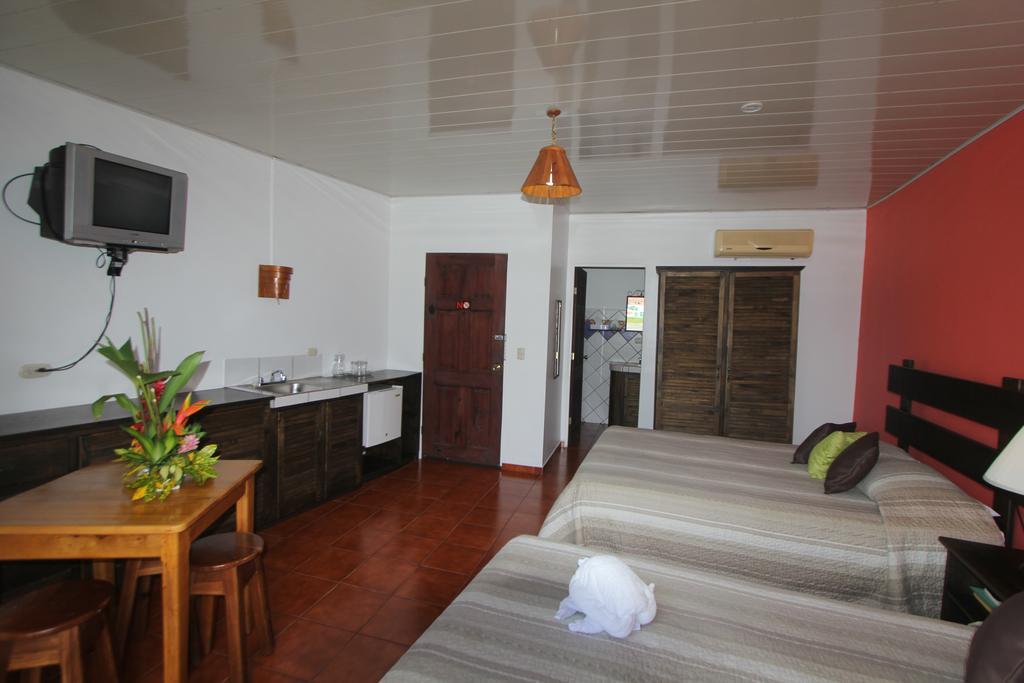 Hotel Arenal By Regina La Fortuna Bagian luar foto