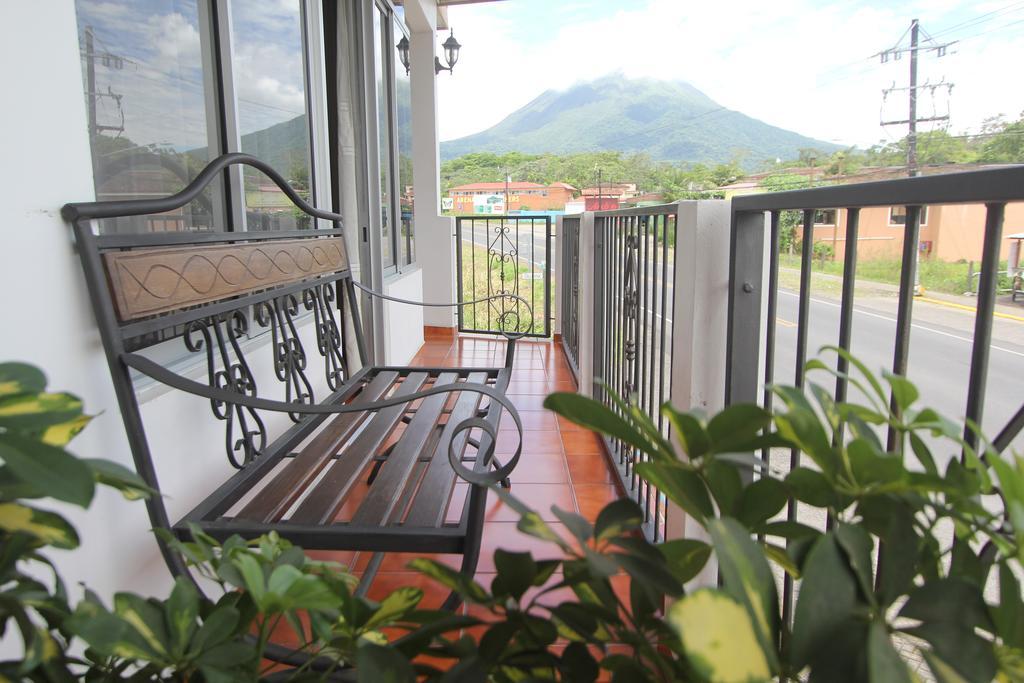 Hotel Arenal By Regina La Fortuna Bagian luar foto