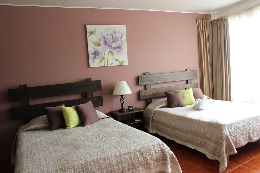 Hotel Arenal By Regina La Fortuna Bagian luar foto
