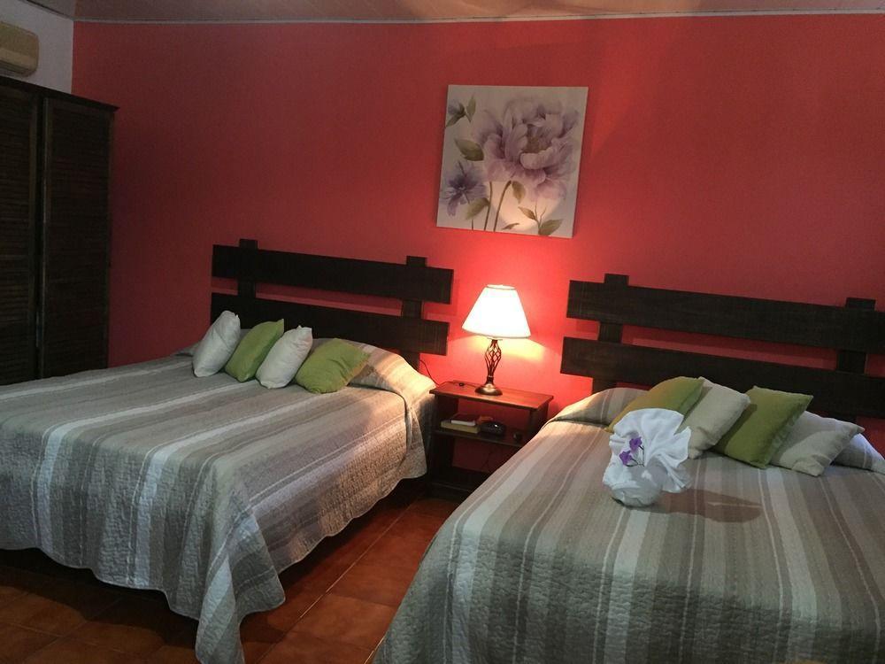 Hotel Arenal By Regina La Fortuna Bagian luar foto