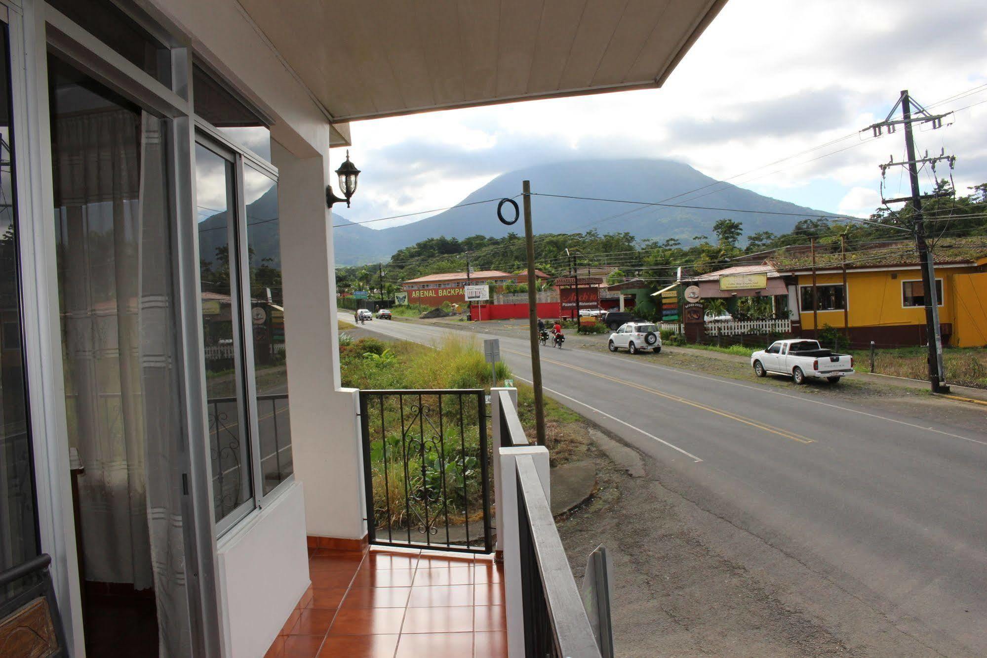 Hotel Arenal By Regina La Fortuna Bagian luar foto