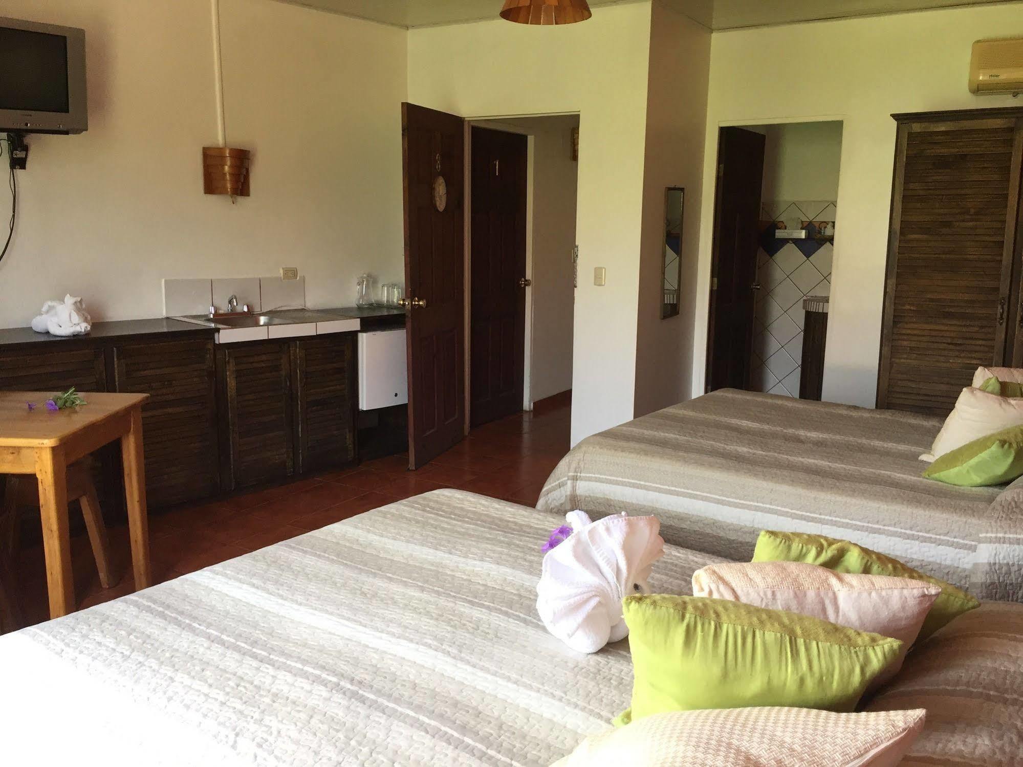 Hotel Arenal By Regina La Fortuna Bagian luar foto