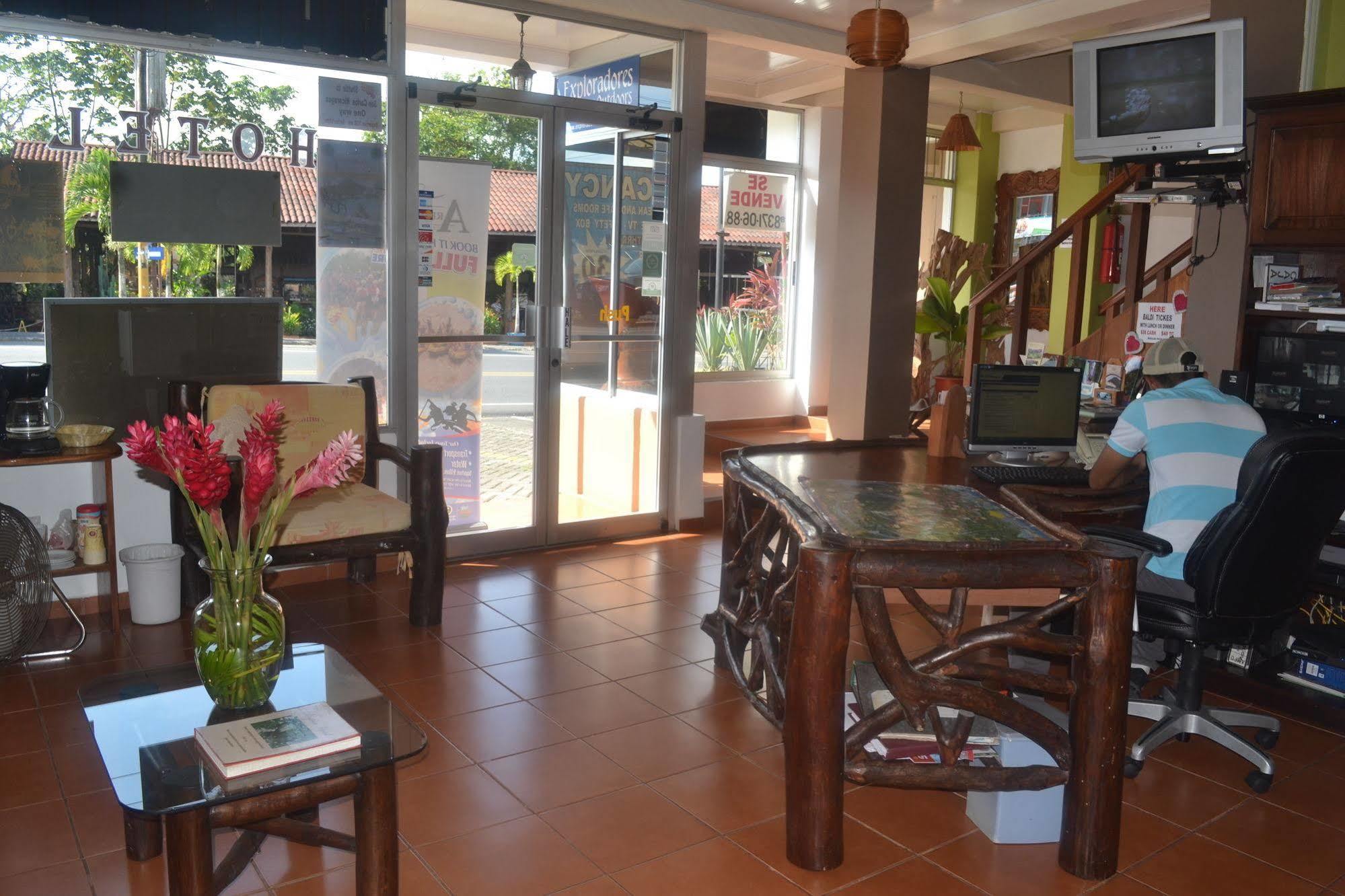 Hotel Arenal By Regina La Fortuna Bagian luar foto