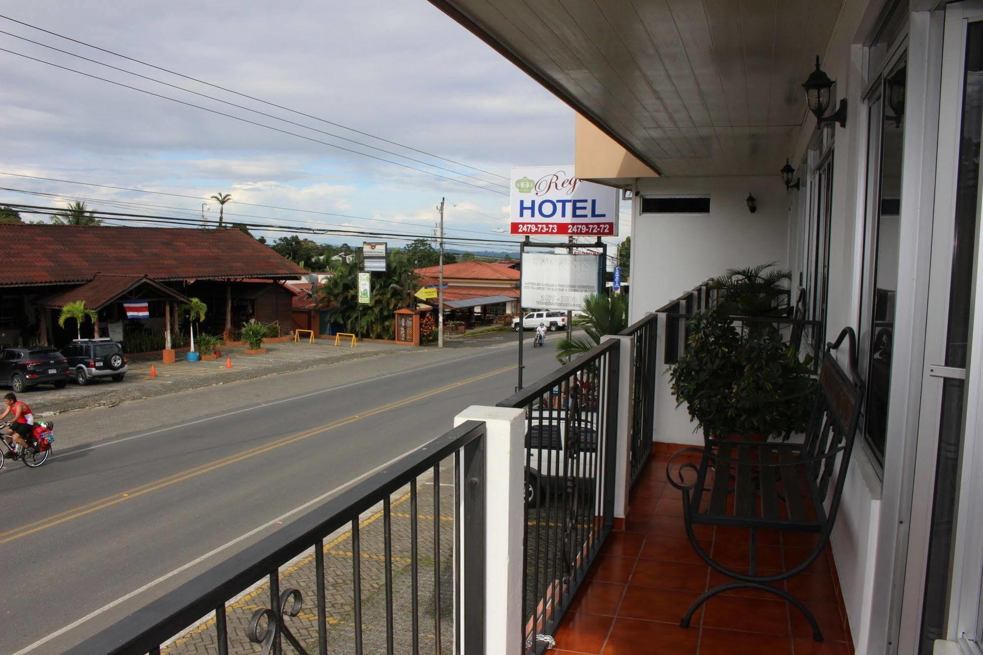 Hotel Arenal By Regina La Fortuna Bagian luar foto
