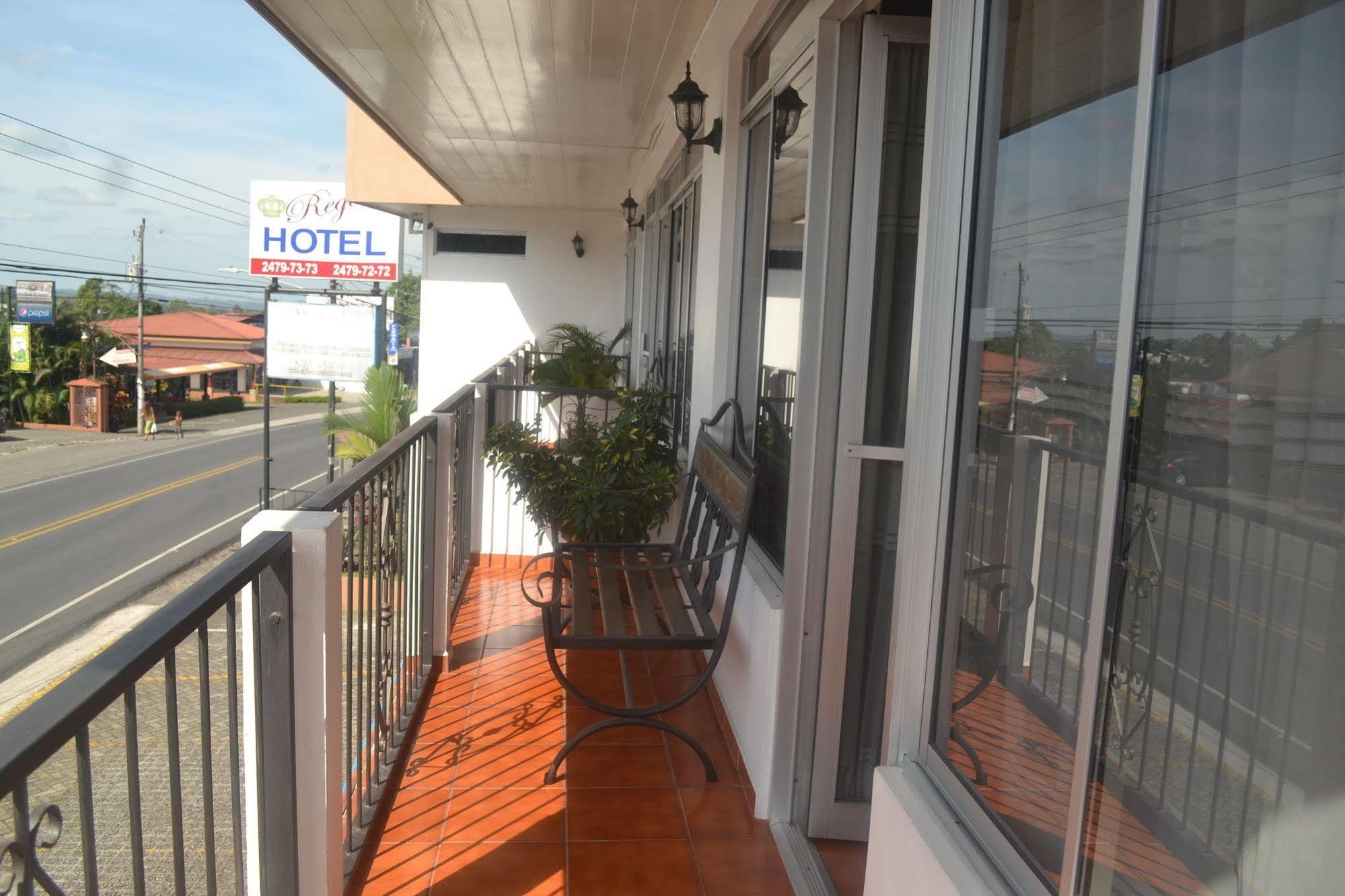 Hotel Arenal By Regina La Fortuna Bagian luar foto